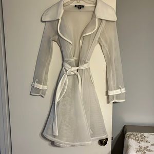 Breathtaking gorgeous white sheer jacket w/belt!